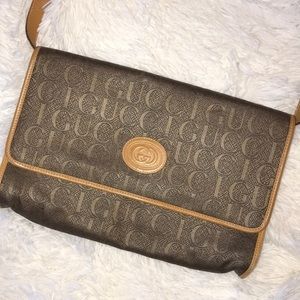 Gucci crossbody/shoulder purse💎